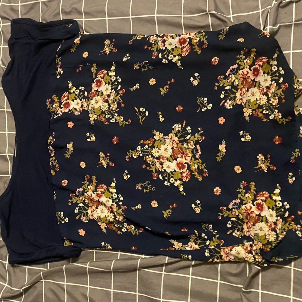 Women’s Navy Blue Floral Short Sleeve